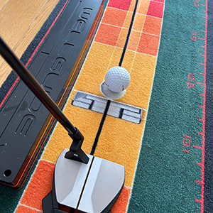 高機能パターマットでパットが変わる！『Wellputt Stroke Master